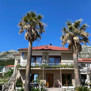apartmani-4-palme.hotelinzadar.com/